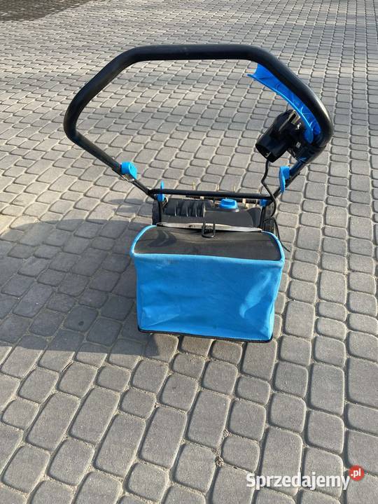 Wertykulator Areator elektyryczny Machnacz