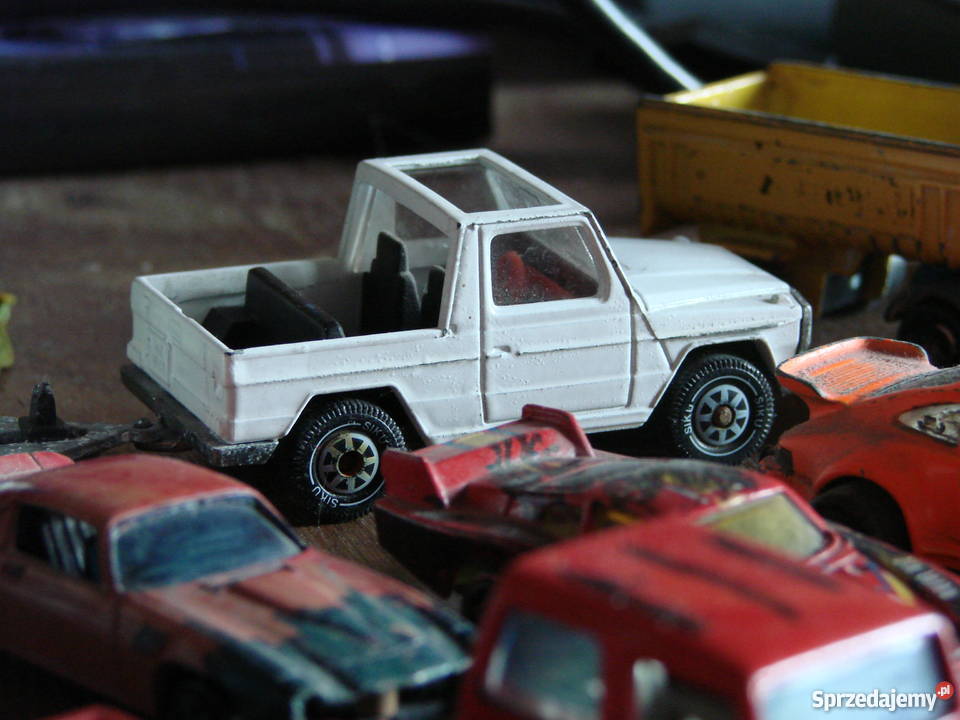 Kolekcja modeli matchbox siku majorete burago