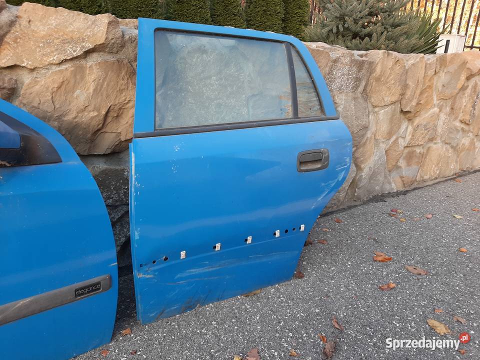 Komplet drzwi opel astra G combi małopolskie