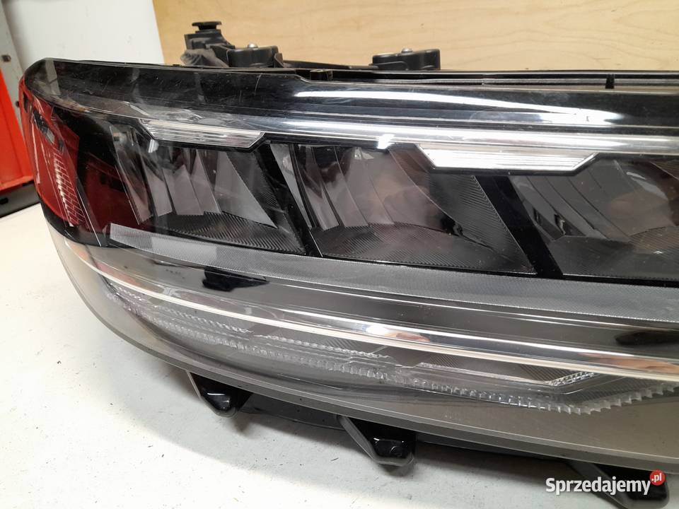 VW PASSAT B8 LAMPA PRZÓD PRAWA FULL LED osobowe