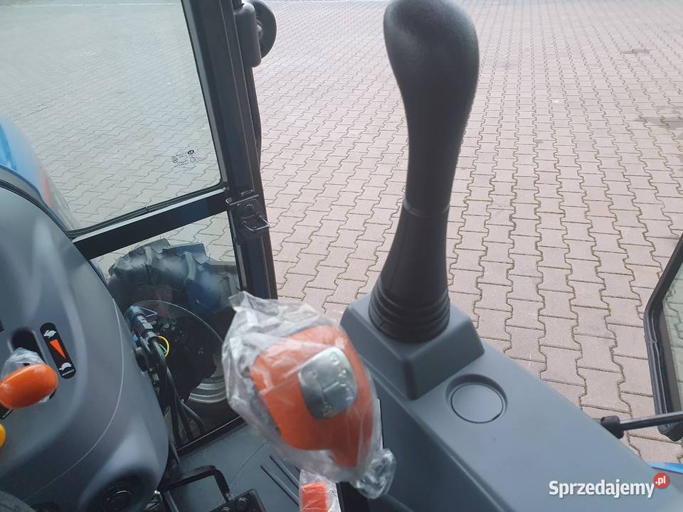 Koreański traktor ciągnik 4x4 40 kabina klima LS Fiat