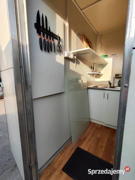 Przyczepa gastronomiczna food truck kurczak z Wrocław