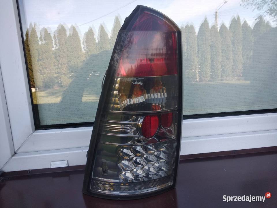 Ford Focus MK1 kombi lampy tył tylne komplet LED łódzkie