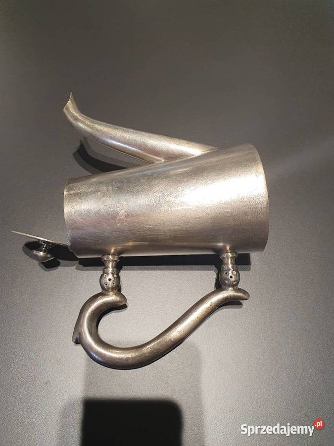 Dzbanek z pokrywką większy z dwóch srebrny z Lublin