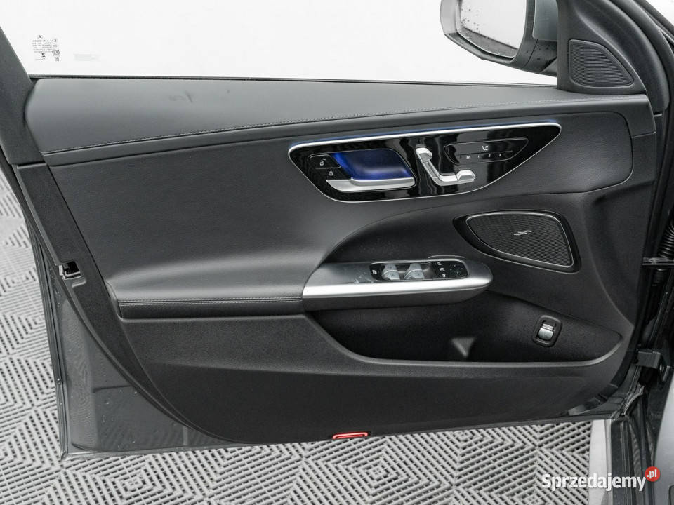 Mercedes C 220 WD0386T220 d mHEV 4Matic AMG lakier metallic Gdańsk