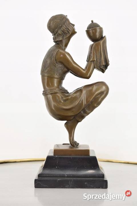 Kleopatra z Jajem Jajo Kleopatry Figura Rzeźba z