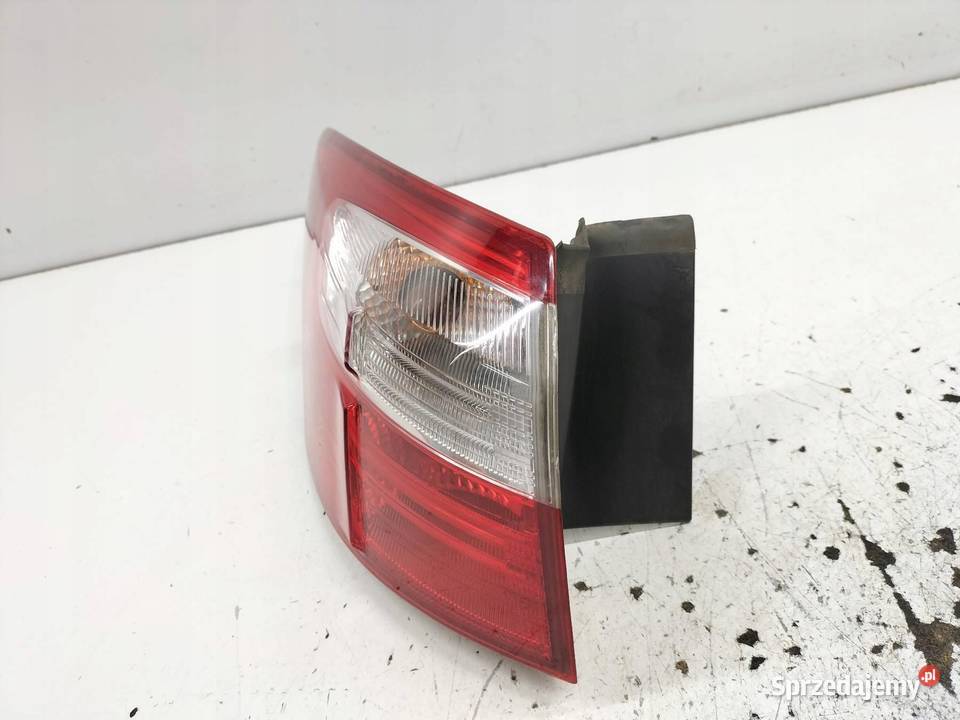 LAMPA TYŁ LEWA KOMBI Ford Focus Mk3 20102019