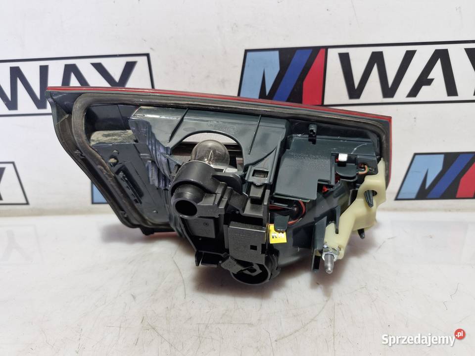 7259916 BMW F30 F31 LAMPA PRAWY TYŁ W KLAPĘ