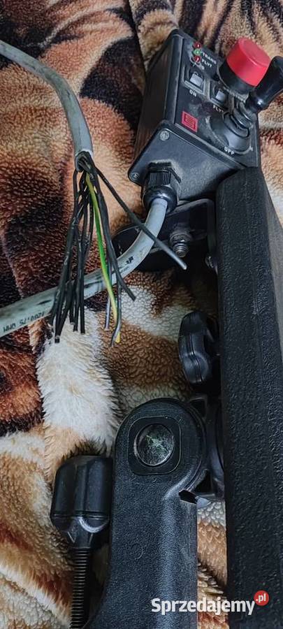 Podłokietnik ze sterownikiem pługa Tyczyn