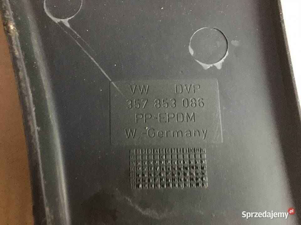 VW PASSAT B3 GT KOMBI LISTWY BOCZNE BŁOTNIKÓW osobowe Białystok