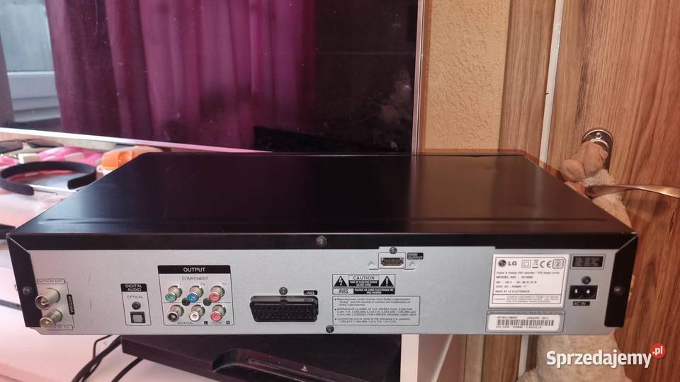 MAGNETOWID NAGRYWARKA VHS DVD Recorder LG