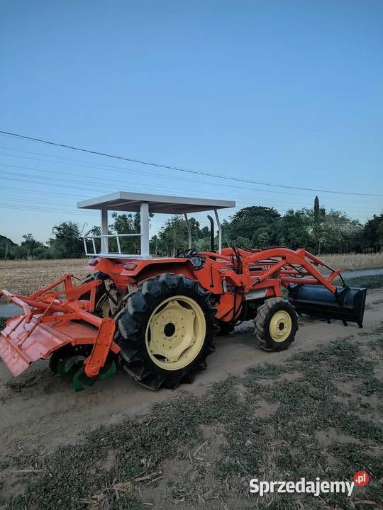 Kubota L3202DT 4x4 tur Glebogryzarka Kosisko Ładowacz czołowy Ciągniki Tarnowo