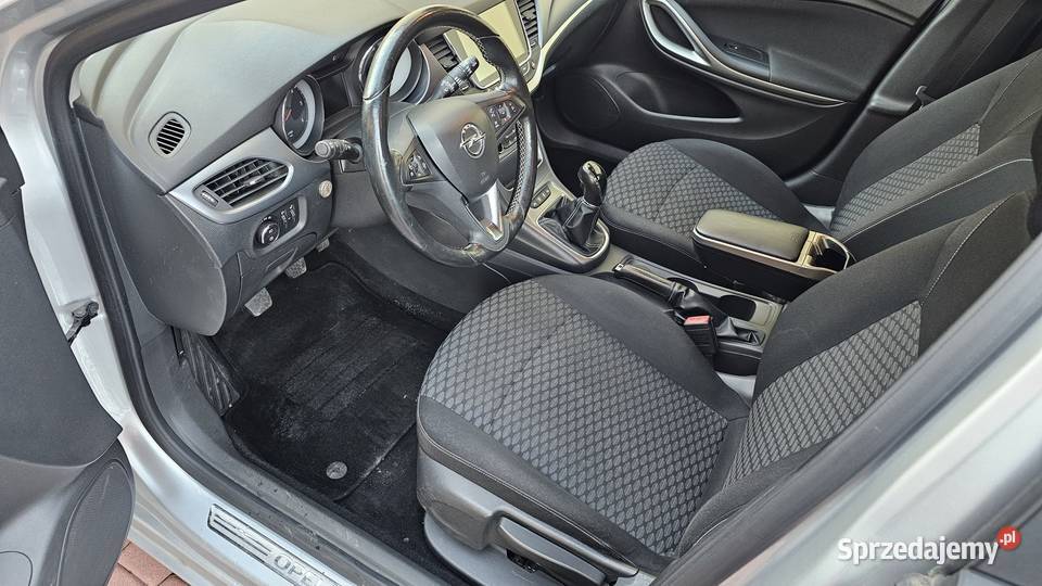 Opel Astra 16CDTI 110 2017 zNiemiec Nowy Rozrząd Samochody osobowe Zarszyn