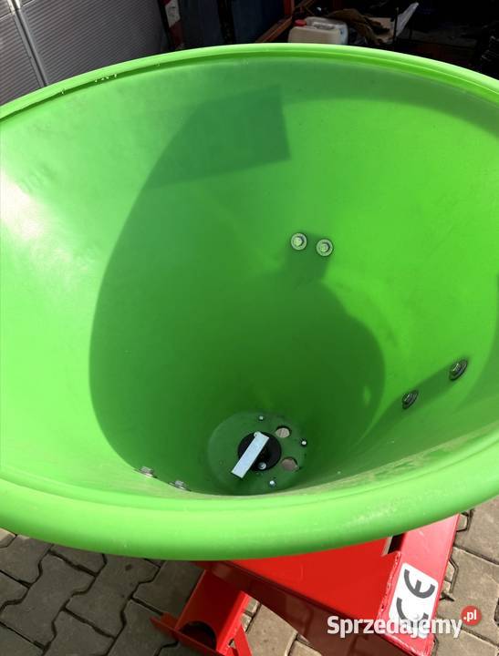 Rozsiewacz lejek do nawozów piasku możliwa Ryki