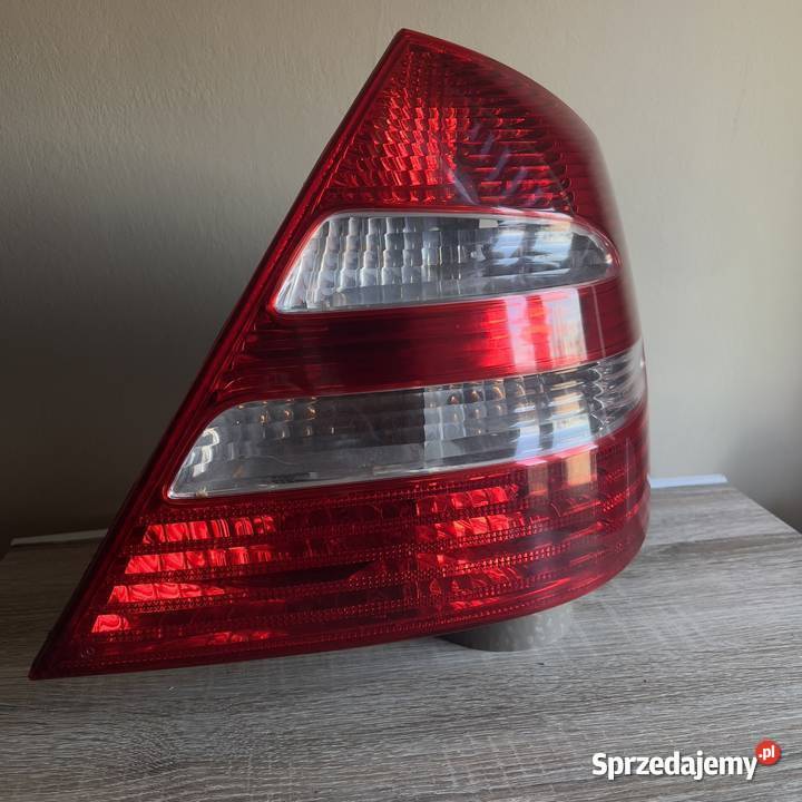 MERCEDES E KLASA W211 SEDAN 20022006r LAMPA osobowe