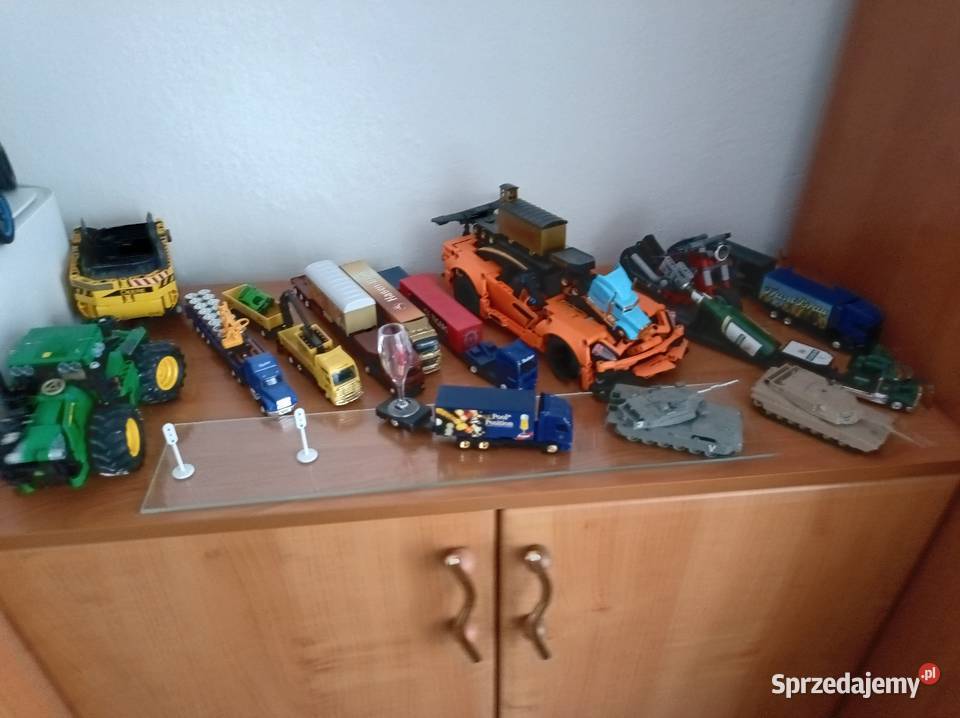 Sprzedam modele hot wheels LEGO technic Kłodawa