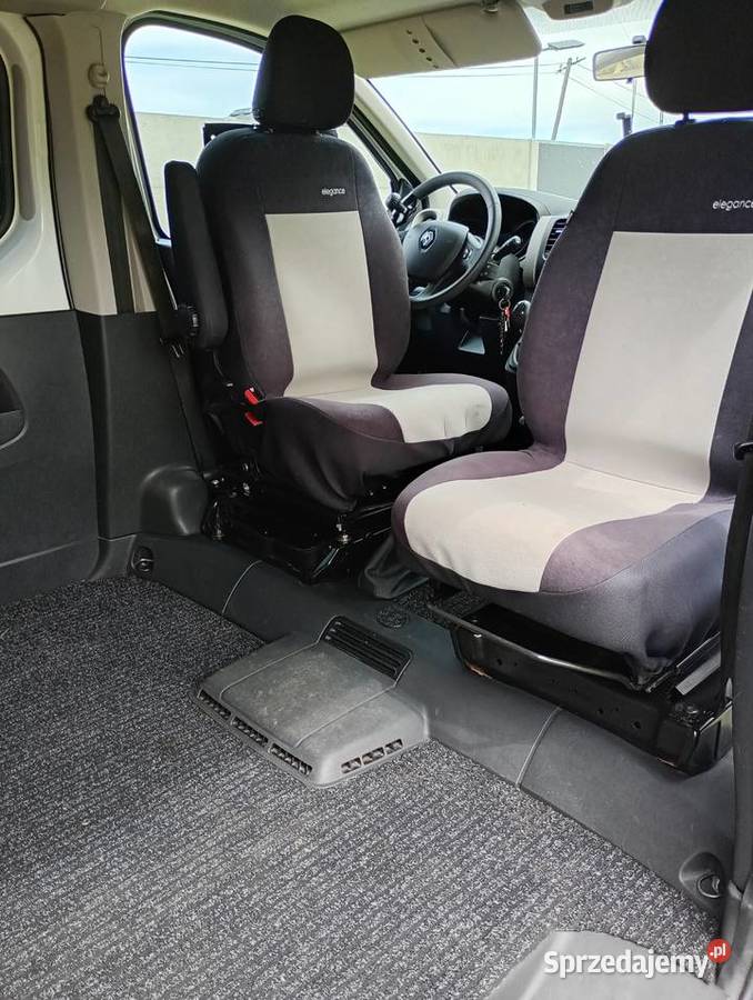 Renault Trafic 9 osób kampervan kamper świętokrzyskie