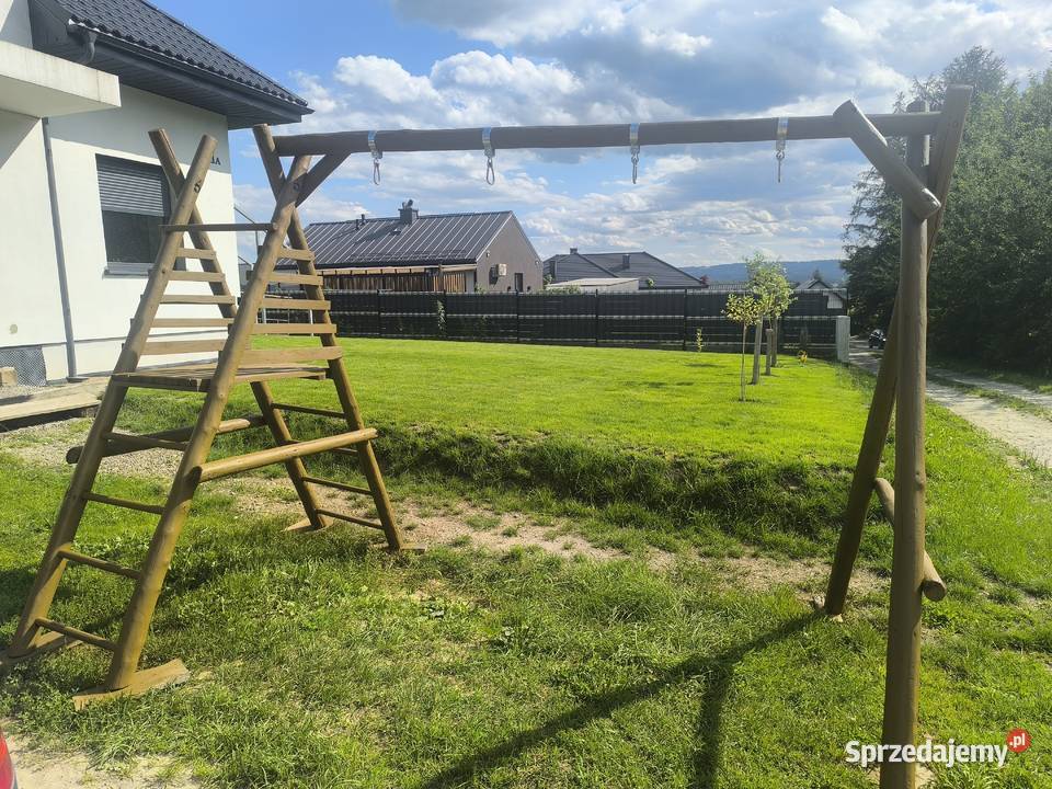Nowy drewniany stelaż huśtawka zjeżdżalnia plac Sanok