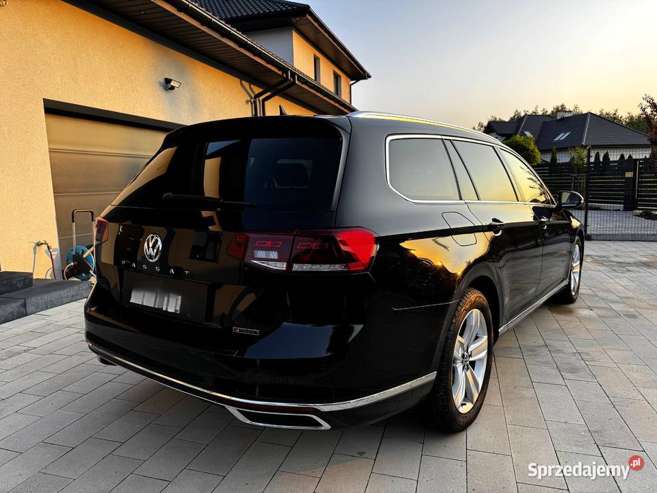Volkswagen Passat B8 ELEGANCE 20 TDI 190 4x4 DSG 1968cm3 Książenice