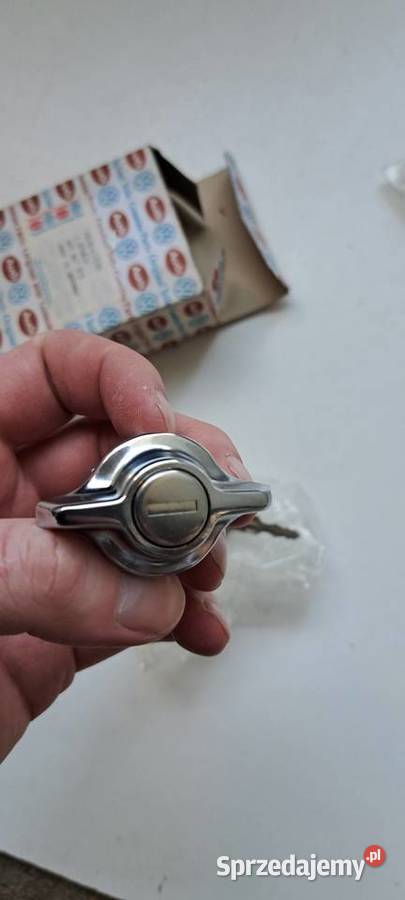 Nowy Oryginalny Zamek Klapy Tył Chrom Audi 80 B1 Luzino