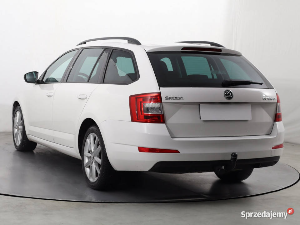 Skoda Octavia 16 TDI reflektory ksenonowe