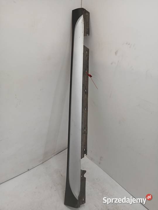 LISTWA PROGOWA PRAWA BMW E84 X1 osobowe Listwy i nakładki Strzyżewice