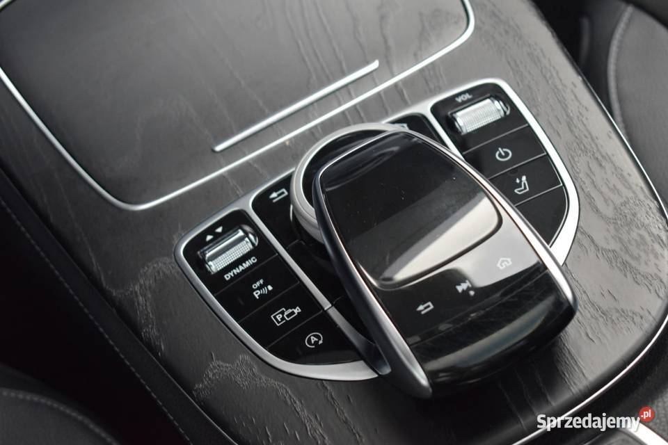 Mercedes E220d 4 matic AMG biała perła 4/5 Komorniki