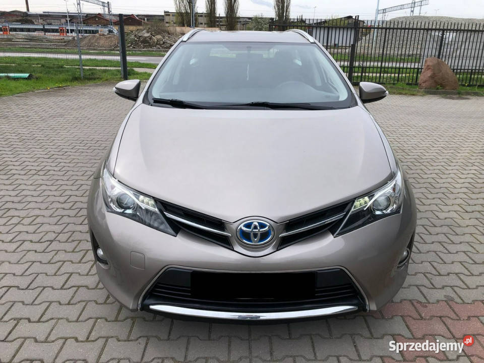 Toyota Auris 18 Hybryda Klimatronic Stan II 2012 aluminiowe felgi świętokrzyskie Ostrowiec Świętokrzyski