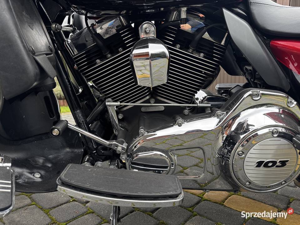 Harley Davidson Electra FLHTK mega stan podgrzewane manetki