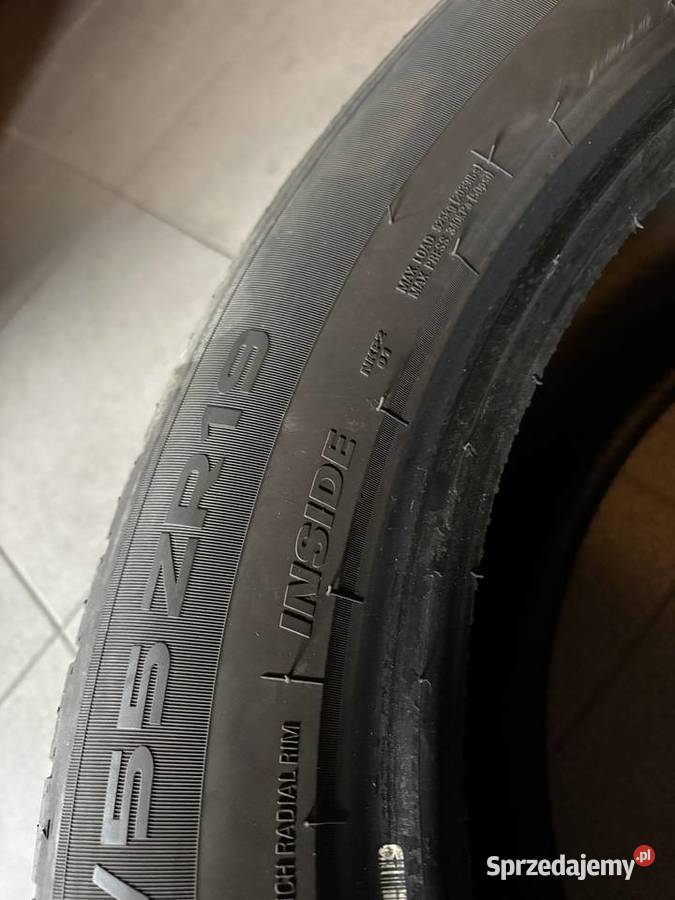 Opony letnie Nokian 2355519 mało uzywane 1 sezon Samochodowe Pruszcz Gdański