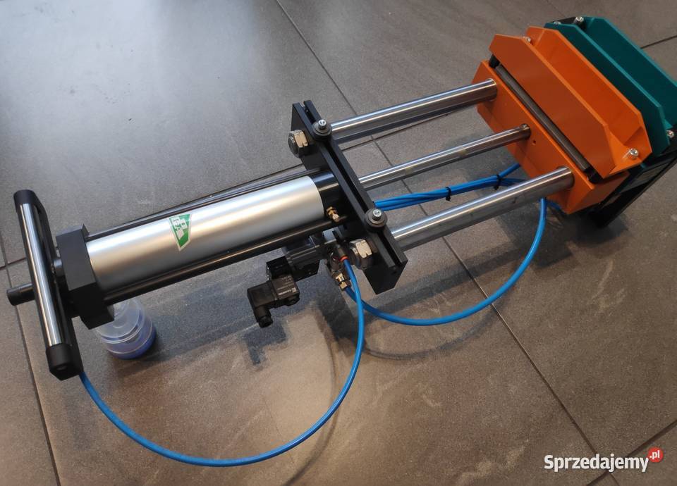 Podajnik do podawania taśmy pręta drutu łódzkie Radomsko