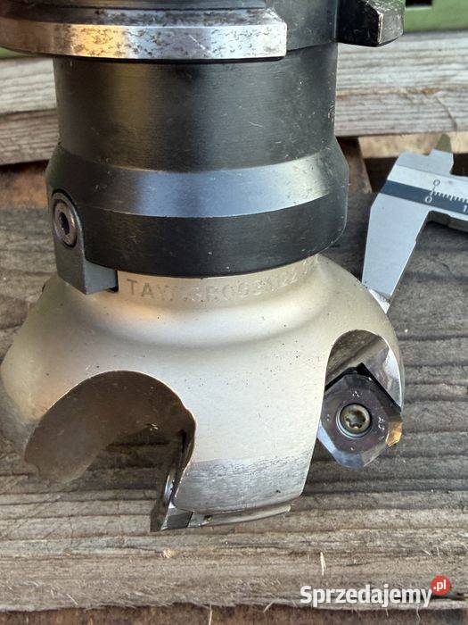 Frez czołowy 75 mm z płytkami na oprawce SK40 Tuliszków