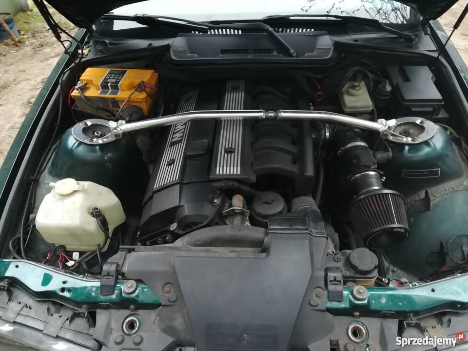 BMW E36 coupe 28 benzyna możliwa zamiana regulowane zawieszenie Stanisławów