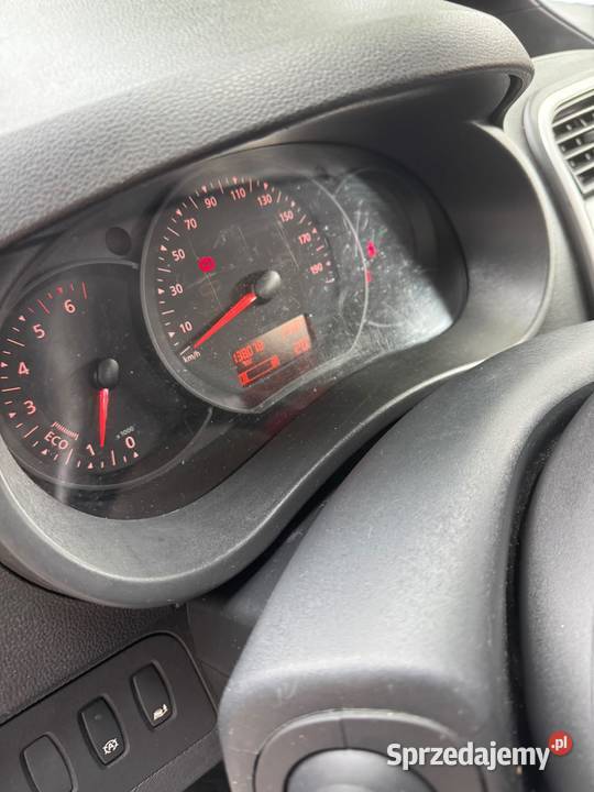 Przedmiotem naszej oferty jest samochód