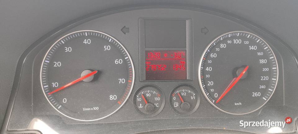 Volkswagen Golf 5 16mpi z gazem 102