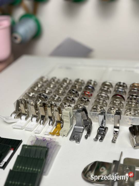 Maszyna do szycia przemysłowa z silnikiem