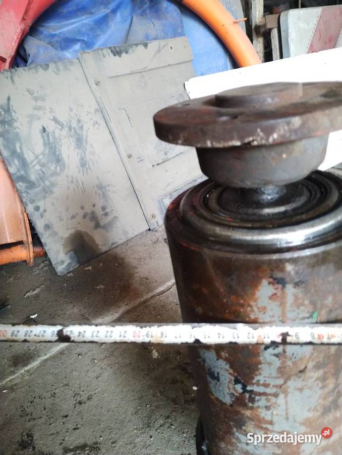 Siłownik wywrotu z rozdzielaczem ciężarowe Łódź