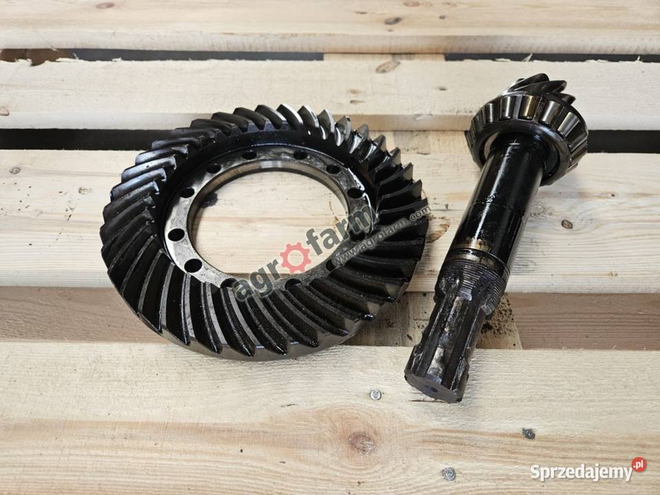 Wałek atakukoło Z9x37 Massey Ferguson 6180 6270 Byków