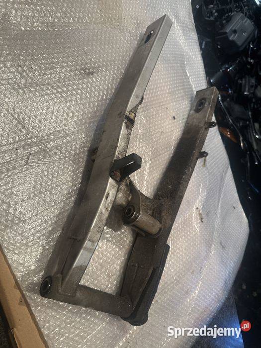 Wahacz Tył Centralny Suzuki GSXF 600 750 Jajko Poznań sprzedam