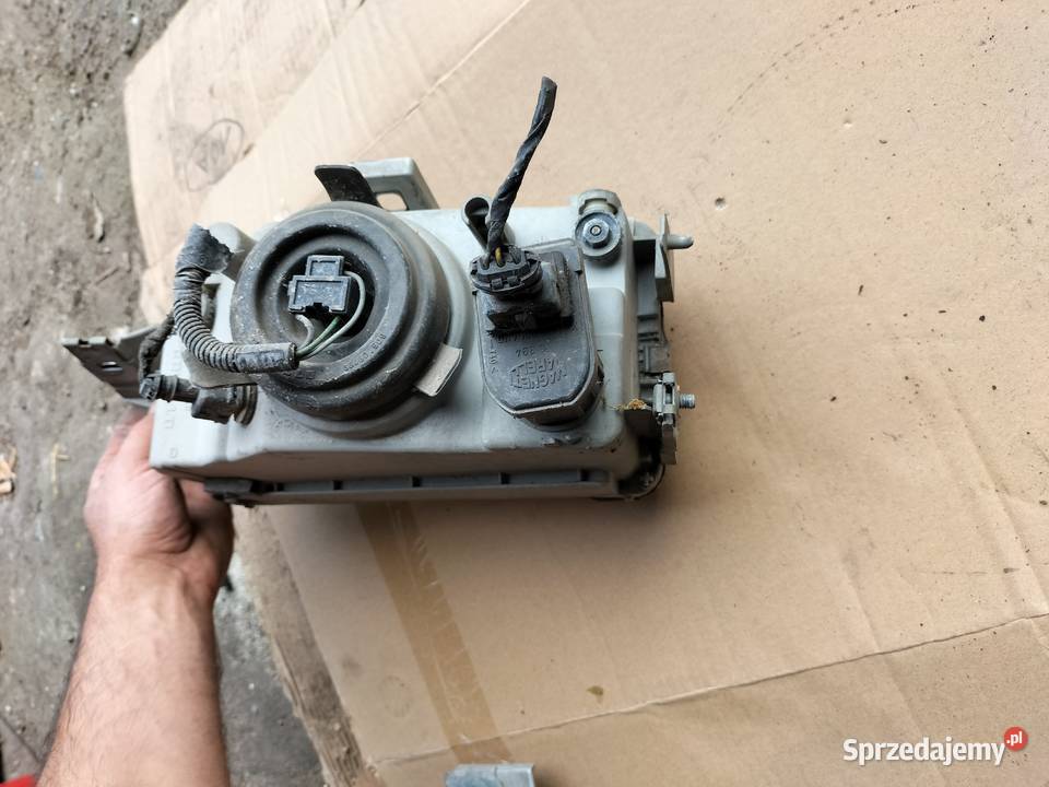 FIAT PUNTO 1 MK1 LAMPA PRZÓD PRZEDNIA PRAWA osobowe Kamień-Kolonia