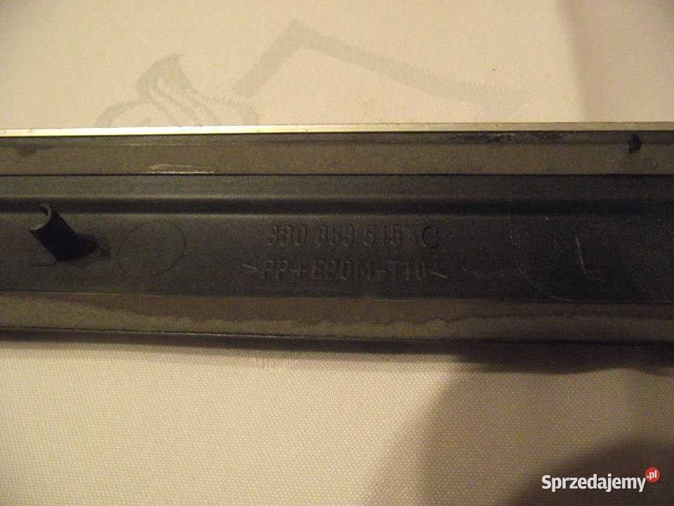 Vw Passat B5 Listwa drzwi lewych Chrom osobowe