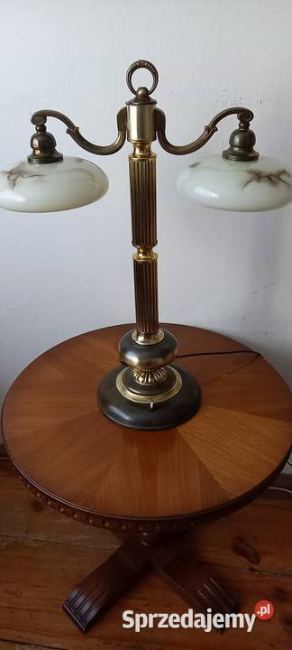 Okazała dwuramienna lampa wykonana z mosiądzu Antyki