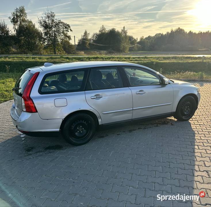 Volvo v50 16 diesel 2009r nieuszkodzony