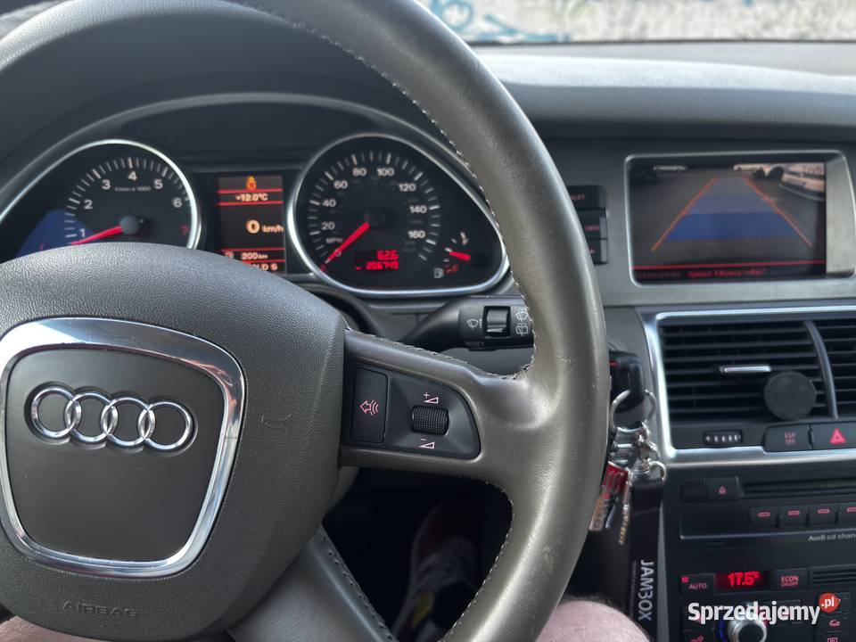 Audi Q7 42 LPG Stag panorama dvd Bose 7osob Rumia