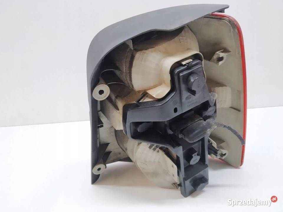 LAMPA TYŁ LEWA EUROPA VW Volkswagen Touran I