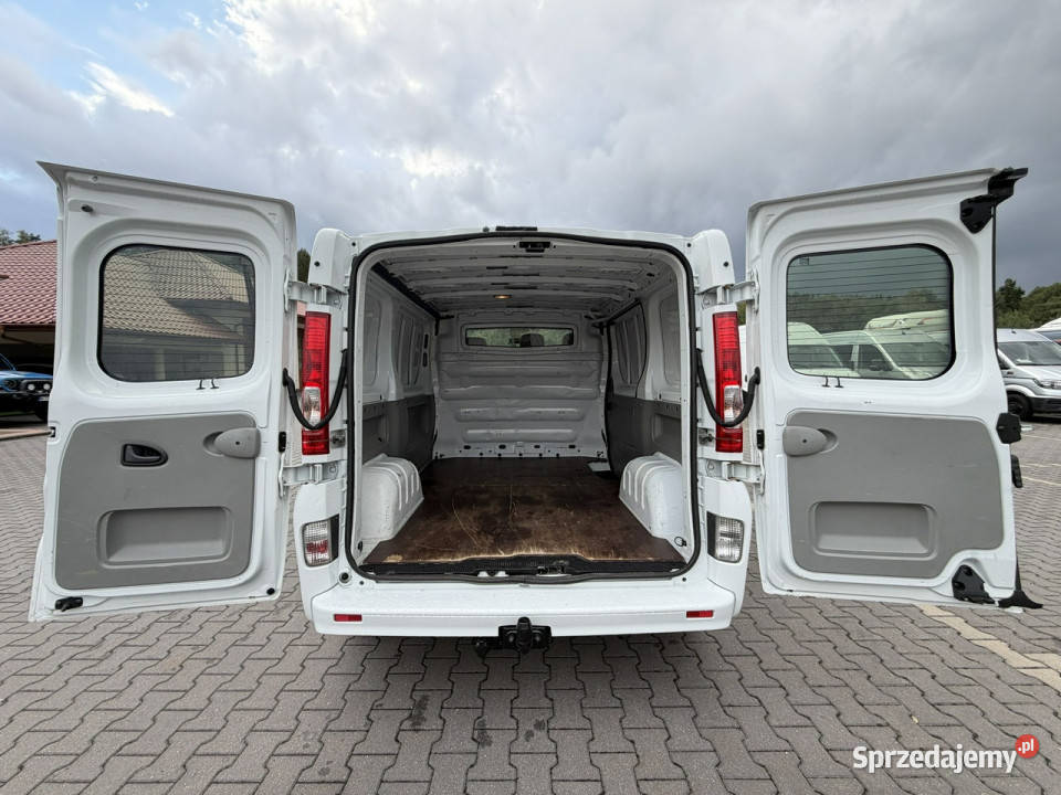 Opel Vivaro 20 115 L1H1 Furgon Blaszak światła przeciwmgłowe świętokrzyskie Widełki