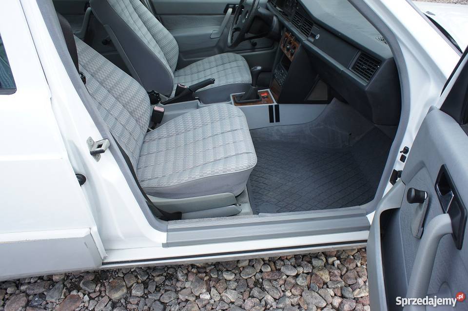 Mercedes 190 18 Benzyna klimatyzacja stan mazowieckie Siedlce
