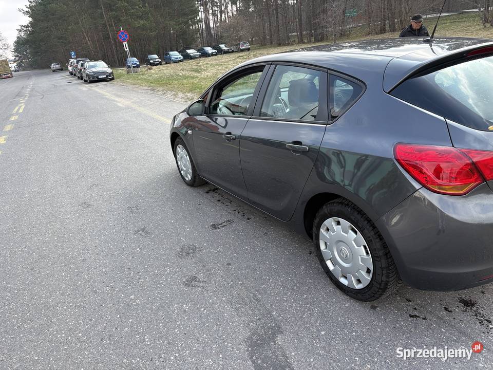 Opel astra 2010r 16 benzyna pomorskie