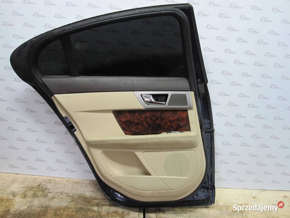 JAGUAR XF I 09r drzwi lewe tył