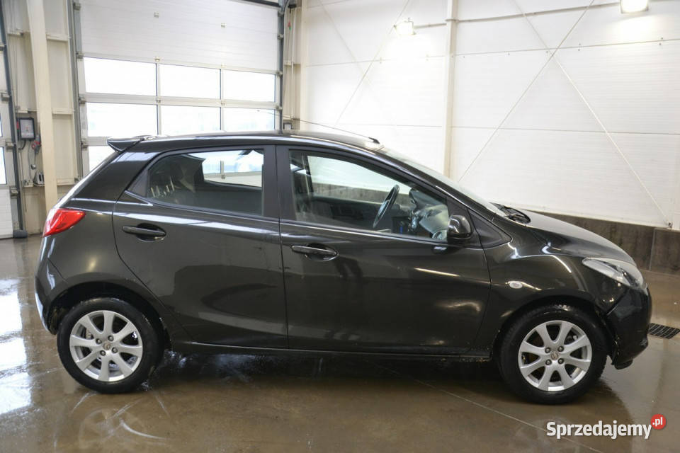Mazda 2 13 benzyna 75 klimatyzacja mały przebieg Kęty